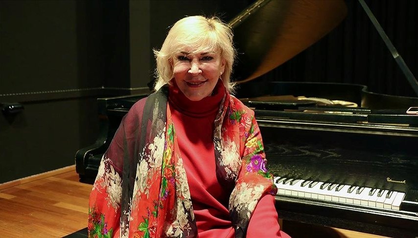 piyanist gulsin onaydan3 konser Z9RCklWs