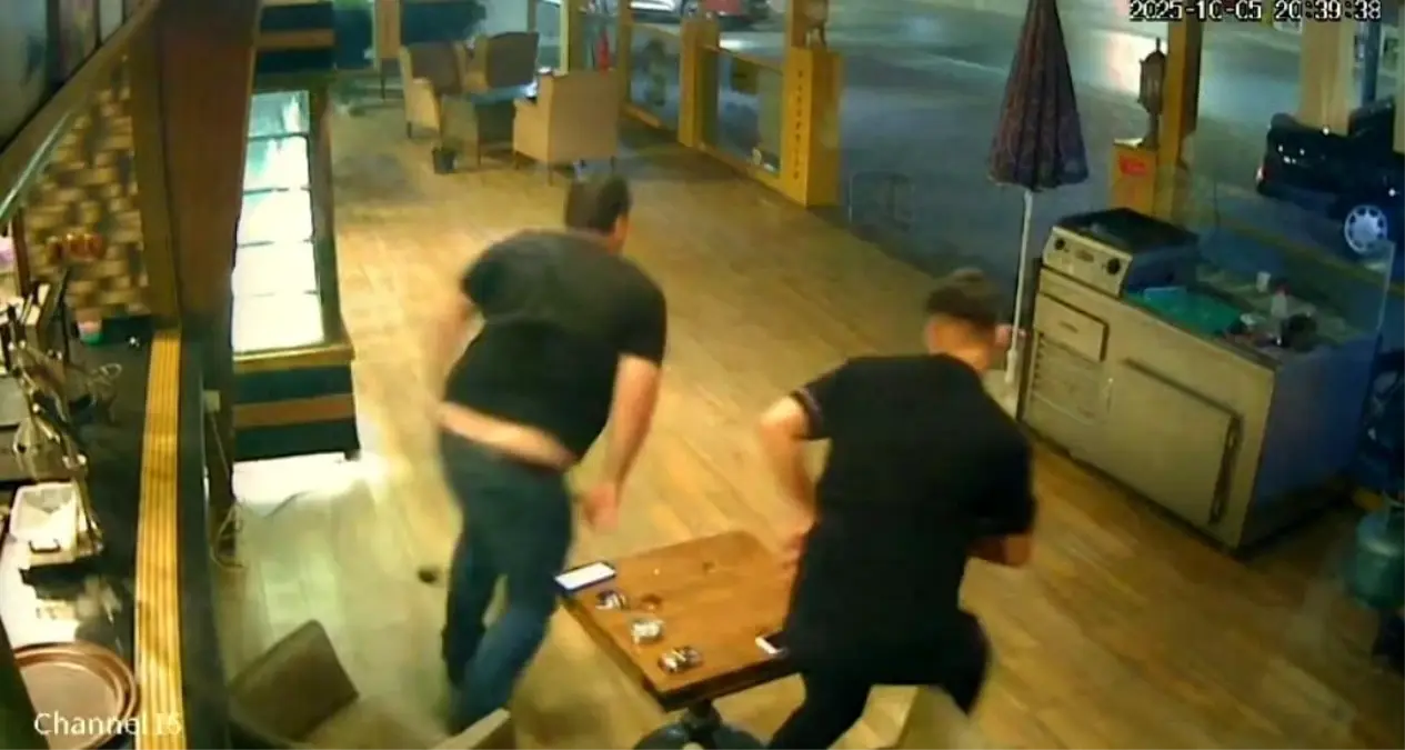 adanada pastaneye el bombasi atildi 4 supheli tutuklandi svVbbufR.jpg