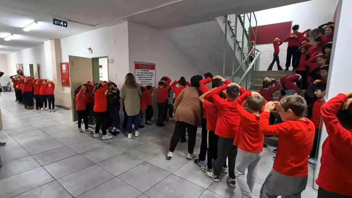 tekirdagda deprem tatbikati basariyla gerceklestirildi NEry8UPp.jpg