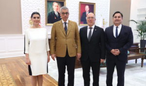 dis-hekimlerinden-bakan-memisogluna-ziyaret-2tW9TOV4