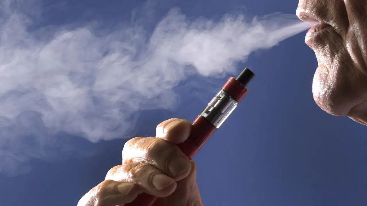 Sağlığa Evet Derneği’nden Elektronik Sigara Uyarısı: Yeni Tütün Yasası Tehlikeleri