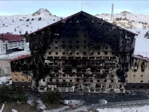 Grand kartal faciasinda yakinlarini kaybedenler boludan ankaraya yuruyus baslatti pjkfFH7b